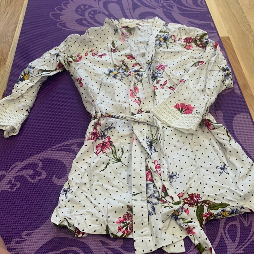 Lounge wrap- short- top of hip length